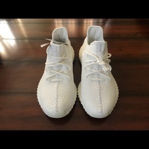Yeezy 350V2 triple white